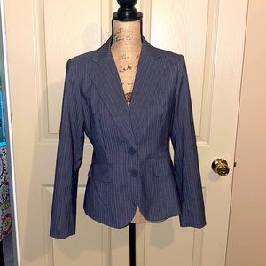 Women’s gray pinstripe pant suit- size 6- perfect condition- wore one time